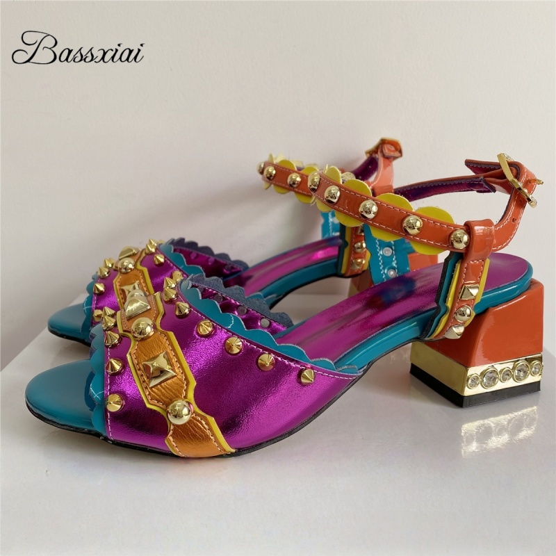 Casual Sandal Leather - 여성용 럭셔리 리벳 T 스트랩 샌들,