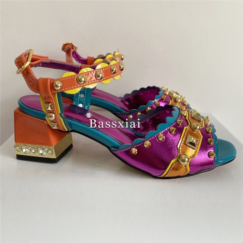 여성용 럭셔리 리벳 T 스트랩 샌들, 크리스탈 스퀘어  - Casual Sandal Leather 리뷰 및 가격